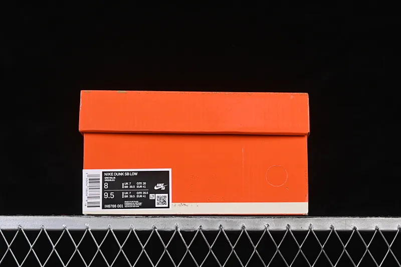 All Categories Nk SB Dunk Series Nk SB Dunk Low Low-top sneakers Stranger Things x Nike SB Dunk Low Stranger Things SB low-top casual sneakers IH6766-001